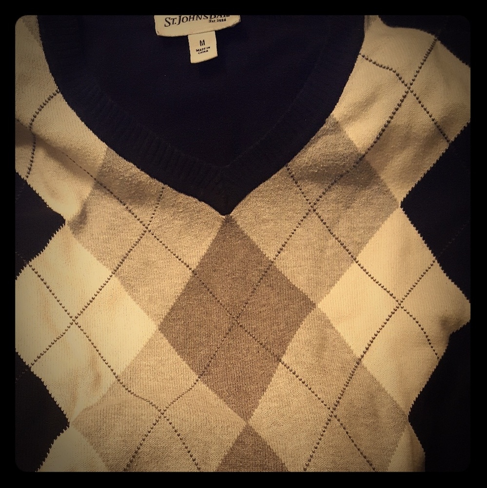 St johns bay sz medium Womens,never worn,sweater